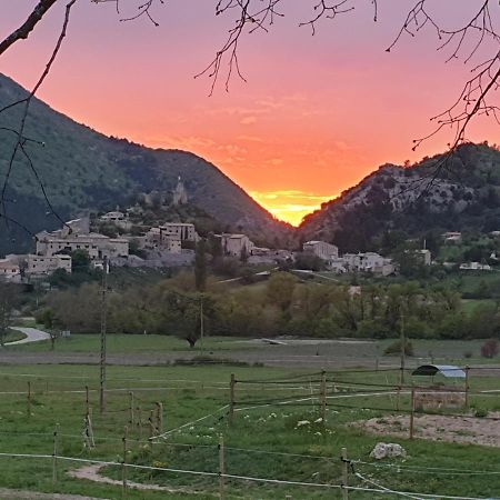Mas De Reilhanette Montbrun-les-Bains Zewnętrze zdjęcie
